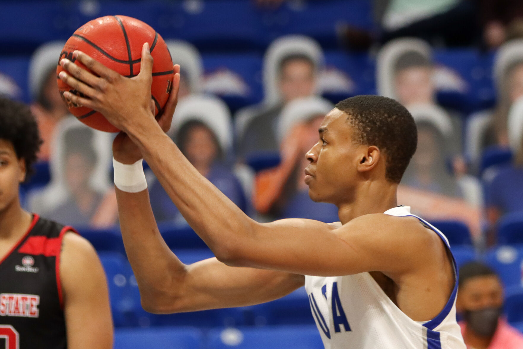 Photos: Men's basketball team sweeps two-game series against Arkansas State University